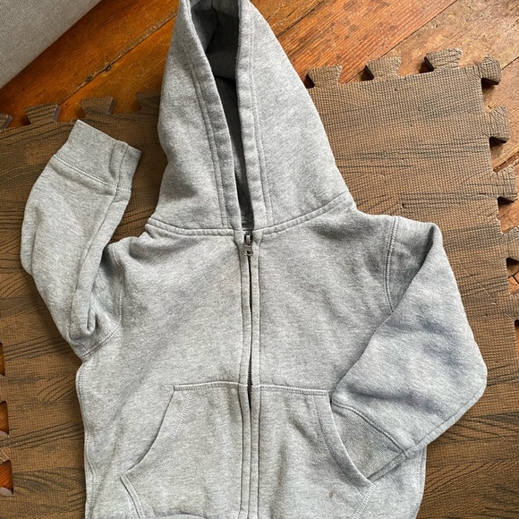 🌸3/$10🌸 grey zip up hoodie - Picture 2 of 3
